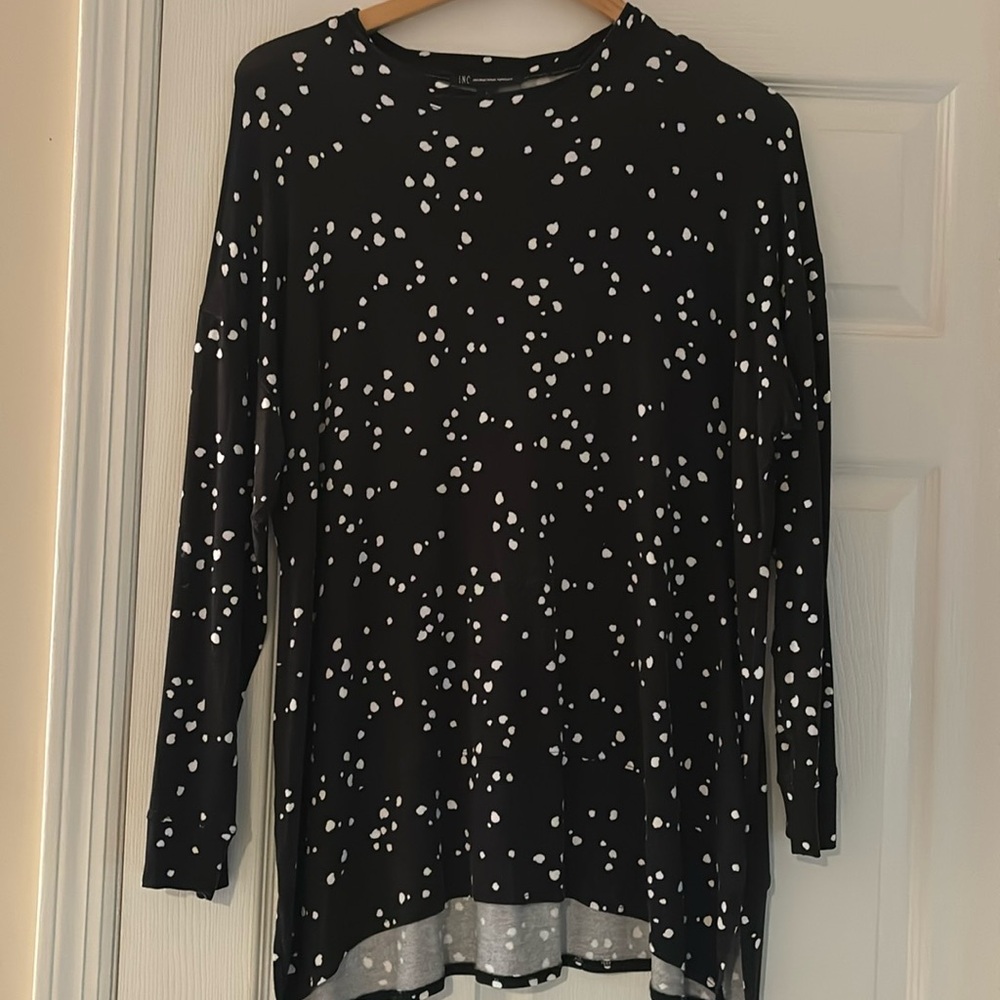 Ladies long sleeve tunic top, side slits for comfortable wear